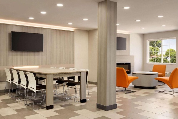 Microtel Inn & Suites by Wyndham Raleigh image 11
