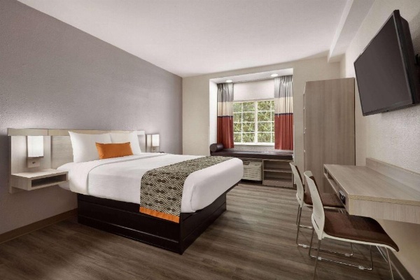 Microtel Inn & Suites by Wyndham Raleigh image 14