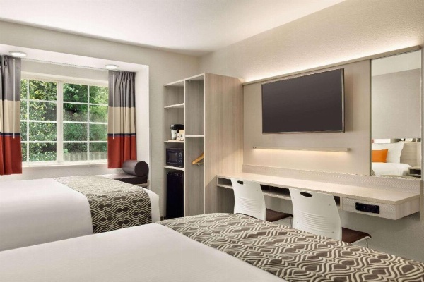Microtel Inn & Suites by Wyndham Raleigh image 29